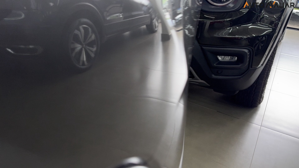 JEEP COMMANDER 2.0 HURRICANE 4 TURBO GASOLINA OVERLAND AT9