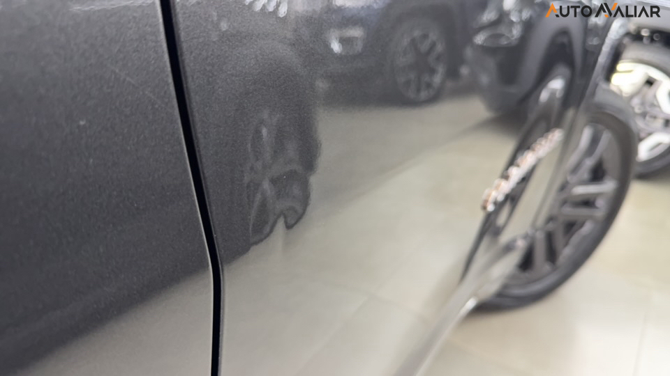 JEEP COMMANDER 2.0 HURRICANE 4 TURBO GASOLINA OVERLAND AT9