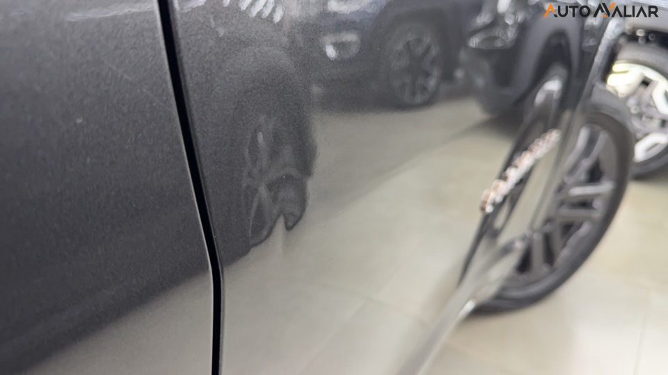 JEEP COMMANDER 2.0 HURRICANE 4 TURBO GASOLINA OVERLAND AT9