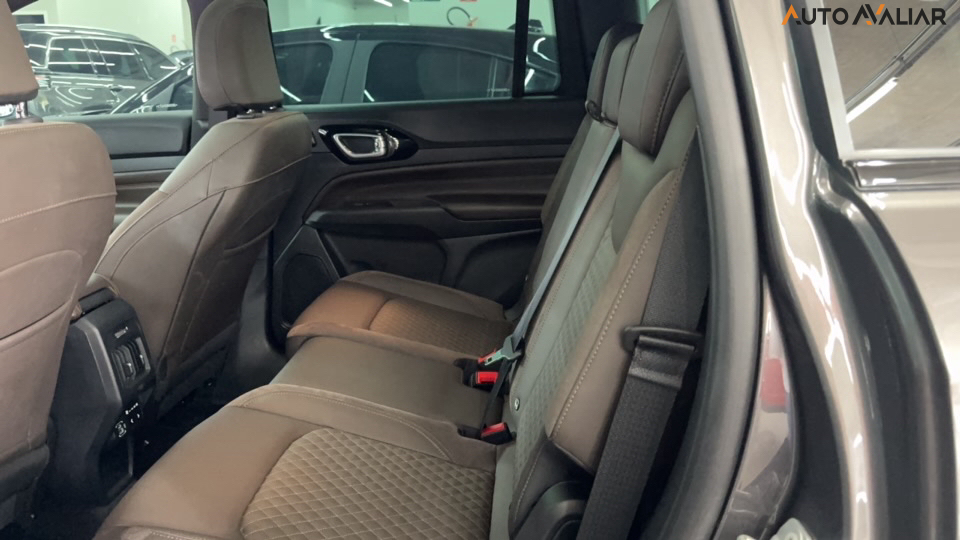 JEEP COMMANDER 2.0 HURRICANE 4 TURBO GASOLINA OVERLAND AT9