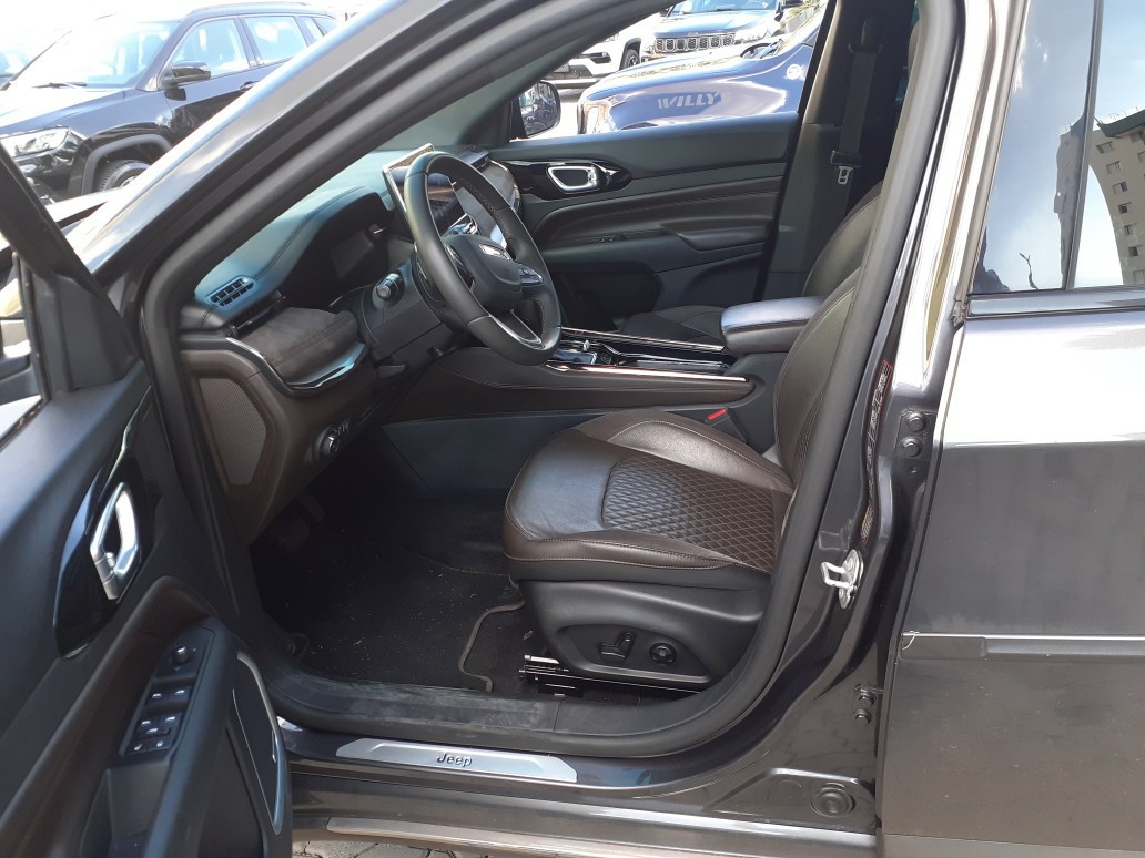 JEEP COMMANDER 2.0 TD380 TURBO DIESEL OVERLAND AT9