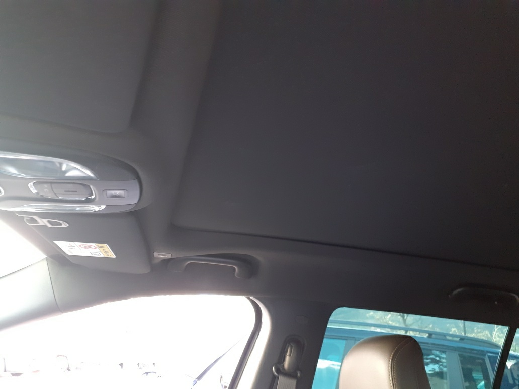 JEEP COMMANDER 2.0 TD380 TURBO DIESEL OVERLAND AT9