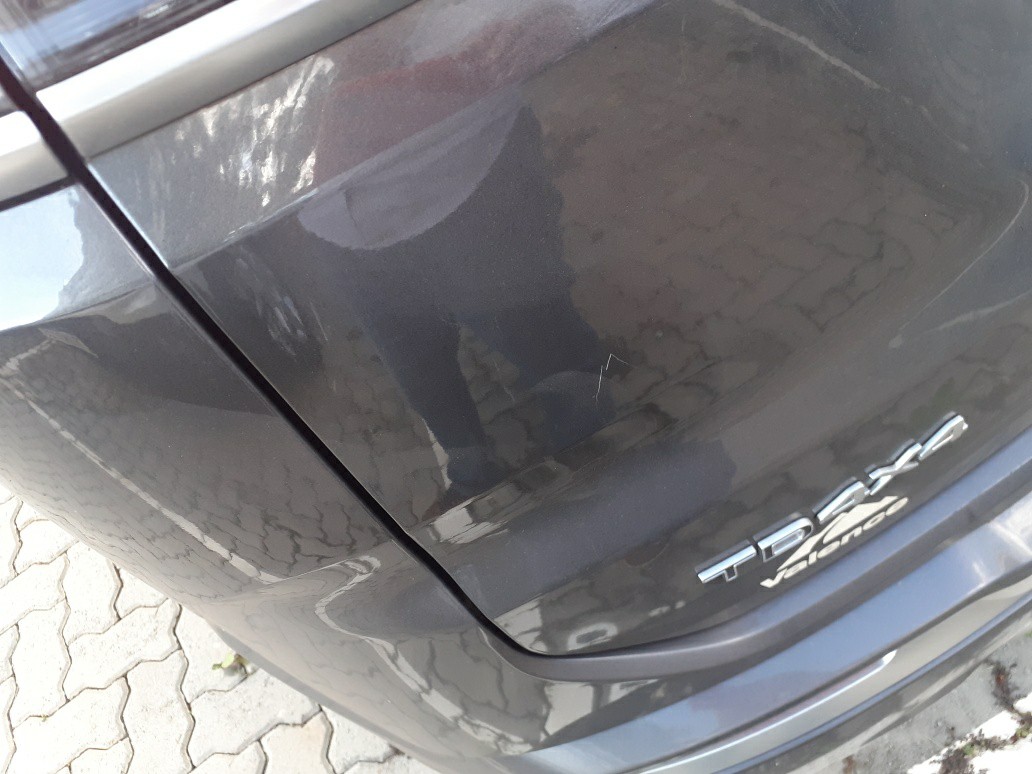 JEEP COMMANDER 2.0 TD380 TURBO DIESEL OVERLAND AT9