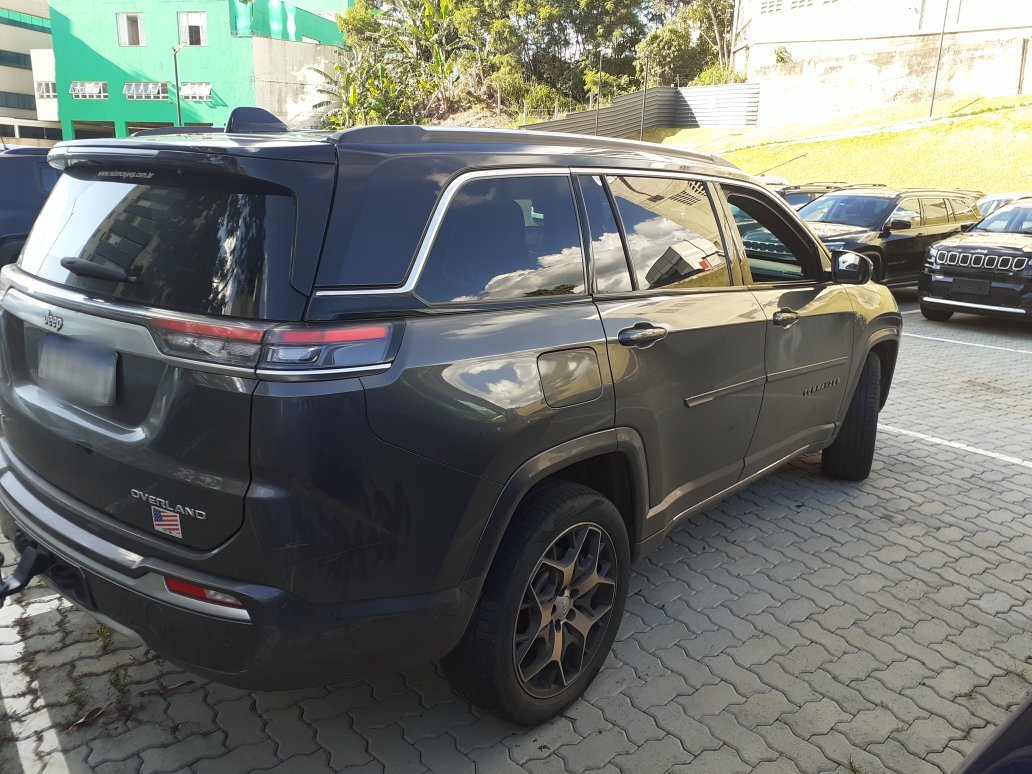 JEEP COMMANDER 2.0 TD380 TURBO DIESEL OVERLAND AT9