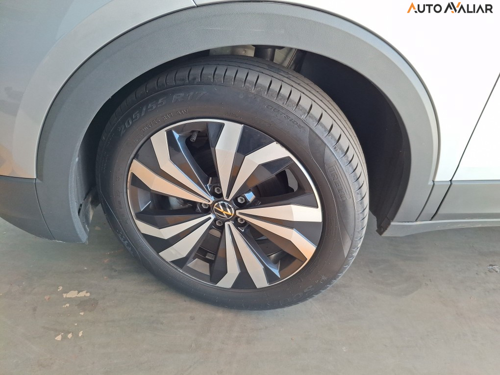 VOLKSWAGEN T-CROSS 1.0 200 TSI TOTAL FLEX AUTOM&Aacute;TICO