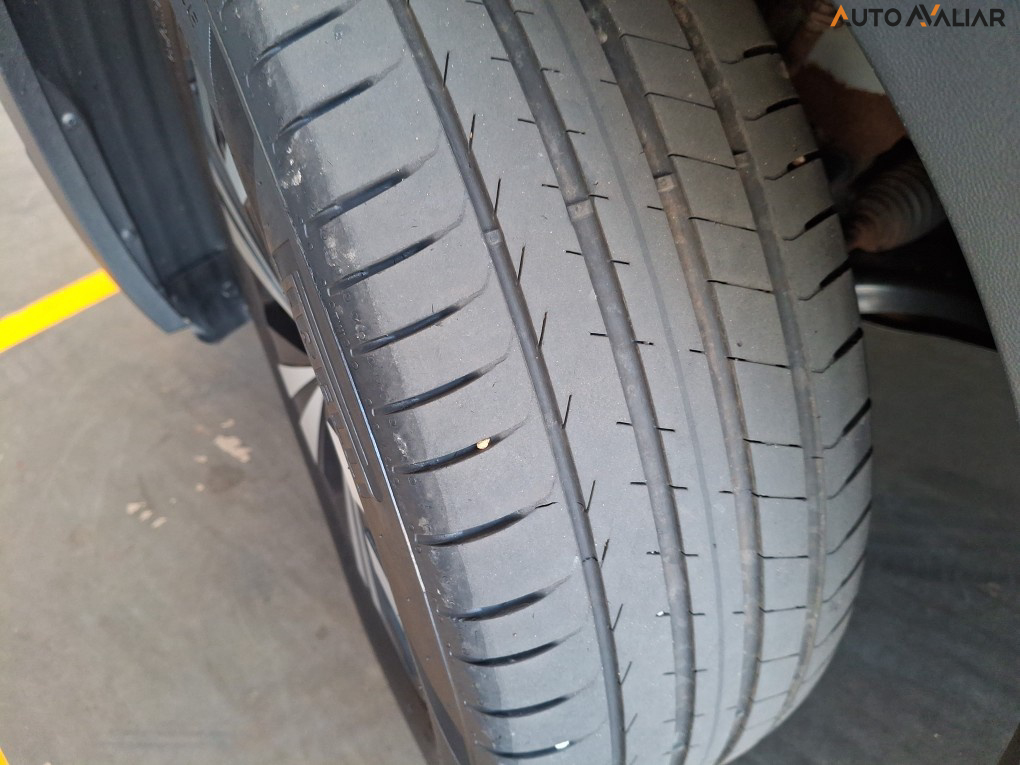 VOLKSWAGEN T-CROSS 1.0 200 TSI TOTAL FLEX AUTOM&Aacute;TICO