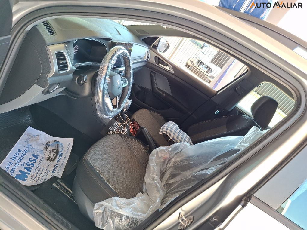 VOLKSWAGEN T-CROSS 1.0 200 TSI TOTAL FLEX AUTOM&Aacute;TICO