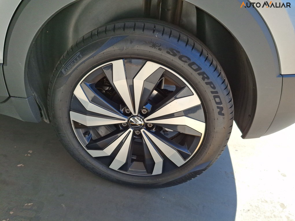 VOLKSWAGEN T-CROSS 1.0 200 TSI TOTAL FLEX AUTOM&Aacute;TICO