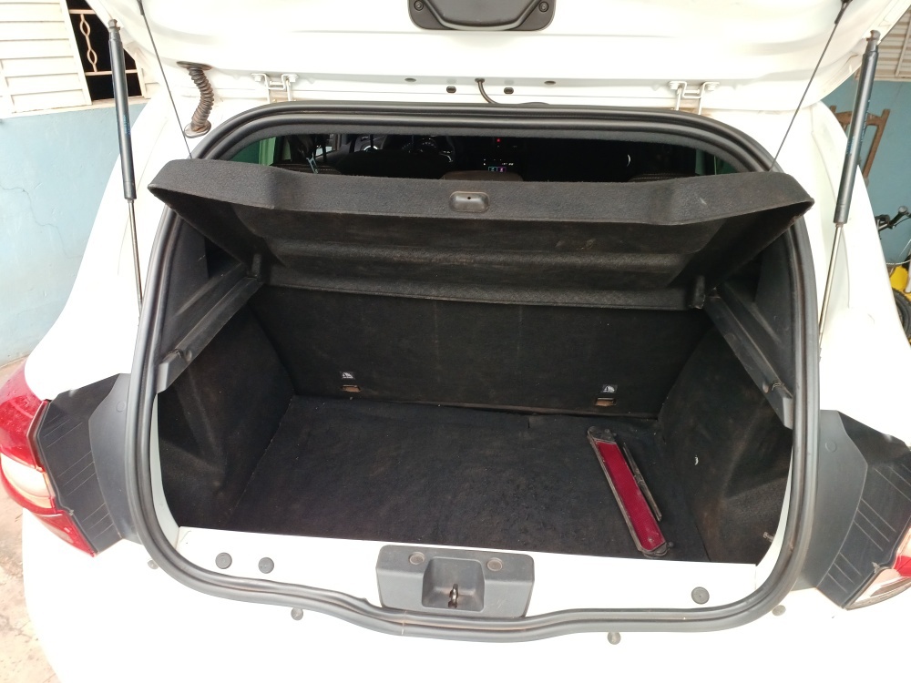 RENAULT SANDERO 1.0 12V SCE FLEX ZEN MANUAL