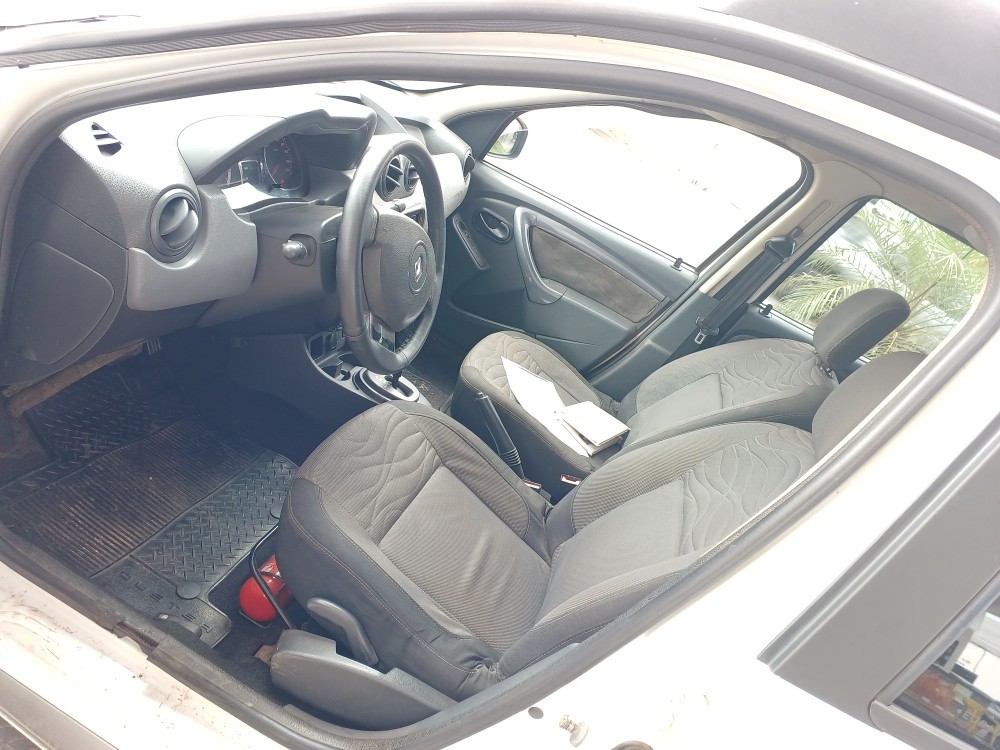 RENAULT DUSTER 2.0 DYNAMIQUE 4X2 16V FLEX 4P AUTOMATICO