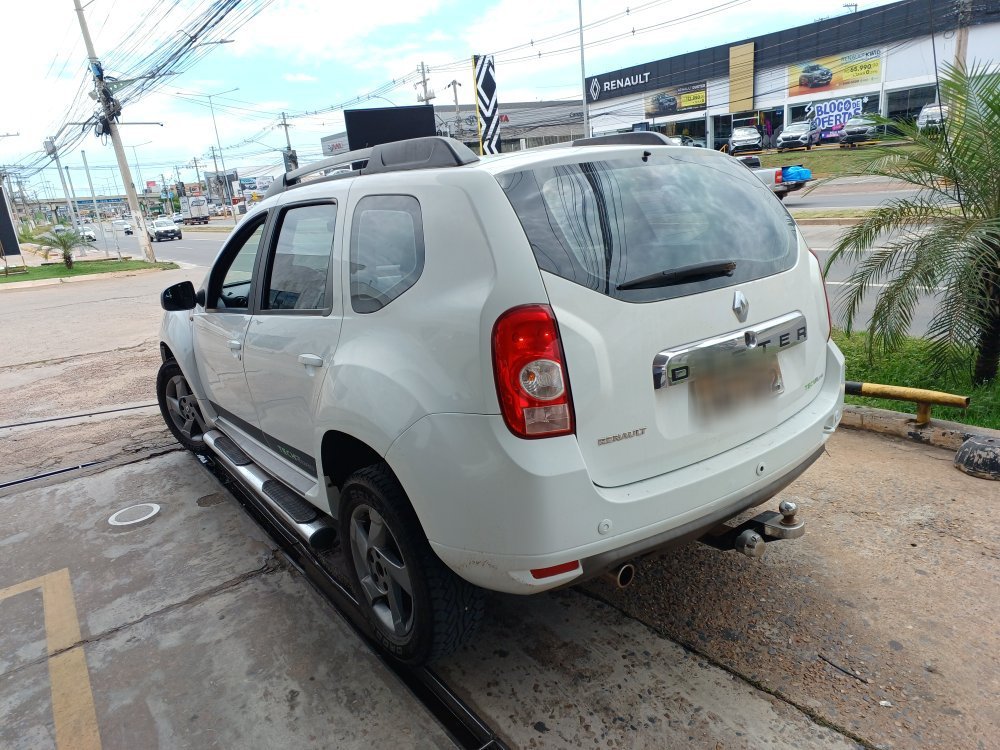 RENAULT DUSTER 2.0 DYNAMIQUE 4X2 16V FLEX 4P AUTOMATICO