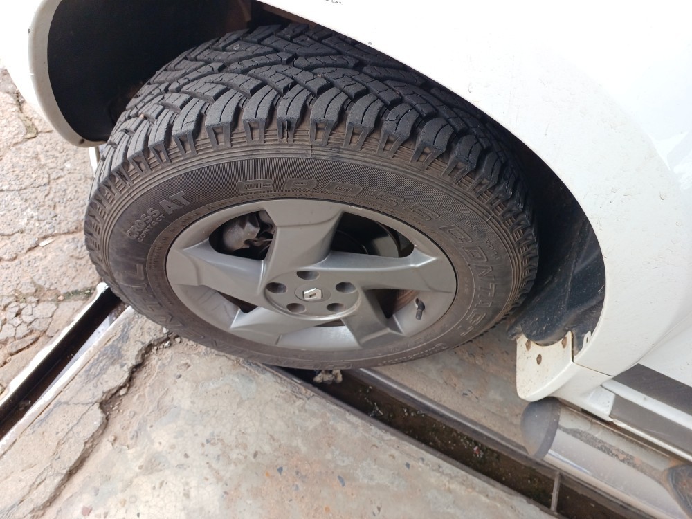 RENAULT DUSTER 2.0 DYNAMIQUE 4X2 16V FLEX 4P AUTOMATICO