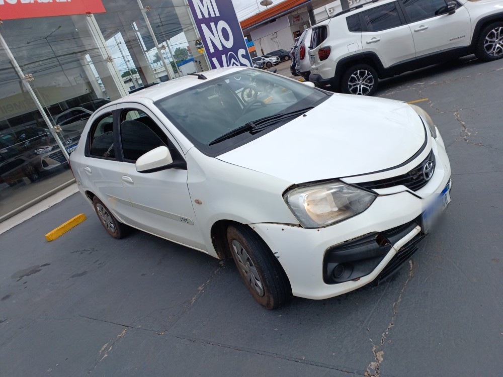TOYOTA ETIOS 1.5 XS SEDAN 16V FLEX 4P AUTOMATICO