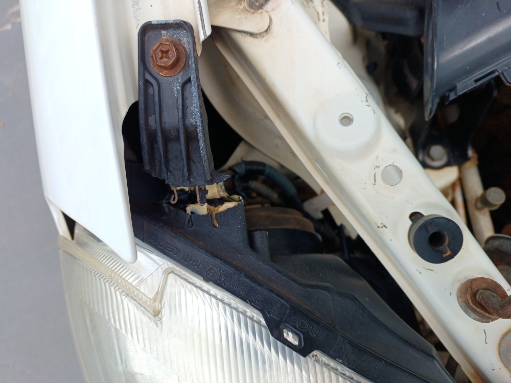 TOYOTA ETIOS 1.5 XS SEDAN 16V FLEX 4P AUTOMATICO