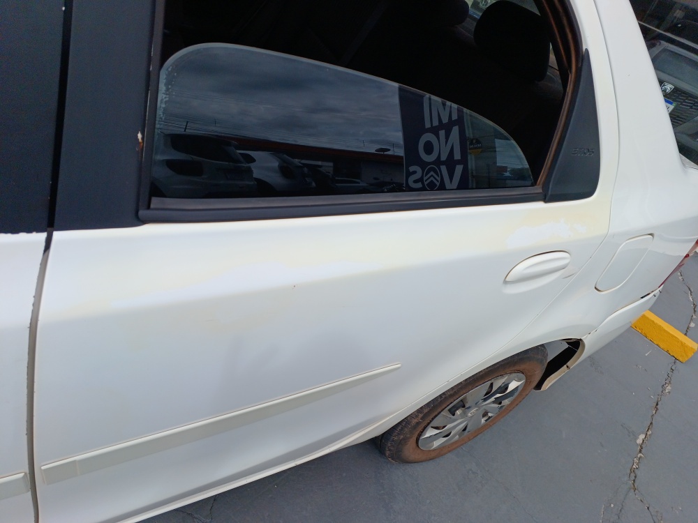 TOYOTA ETIOS 1.5 XS SEDAN 16V FLEX 4P AUTOMATICO