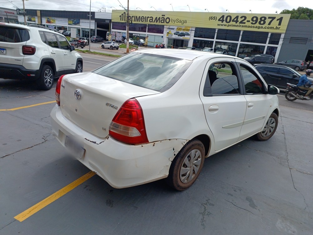 TOYOTA ETIOS 1.5 XS SEDAN 16V FLEX 4P AUTOMATICO