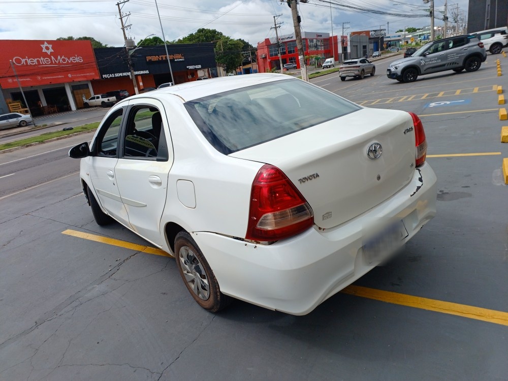 TOYOTA ETIOS 1.5 XS SEDAN 16V FLEX 4P AUTOMATICO