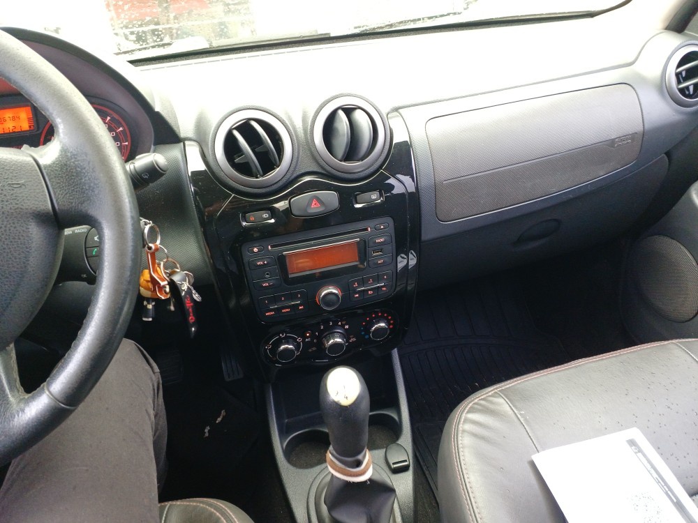 RENAULT SANDERO 1.6 STEPWAY 16V FLEX 4P MANUAL