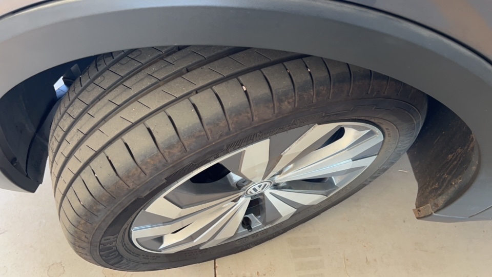 VOLKSWAGEN T-CROSS 1.0 200 TSI TOTAL FLEX COMFORTLINE AUTOMATICO