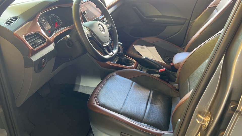 VOLKSWAGEN T-CROSS 1.0 200 TSI TOTAL FLEX COMFORTLINE AUTOMATICO