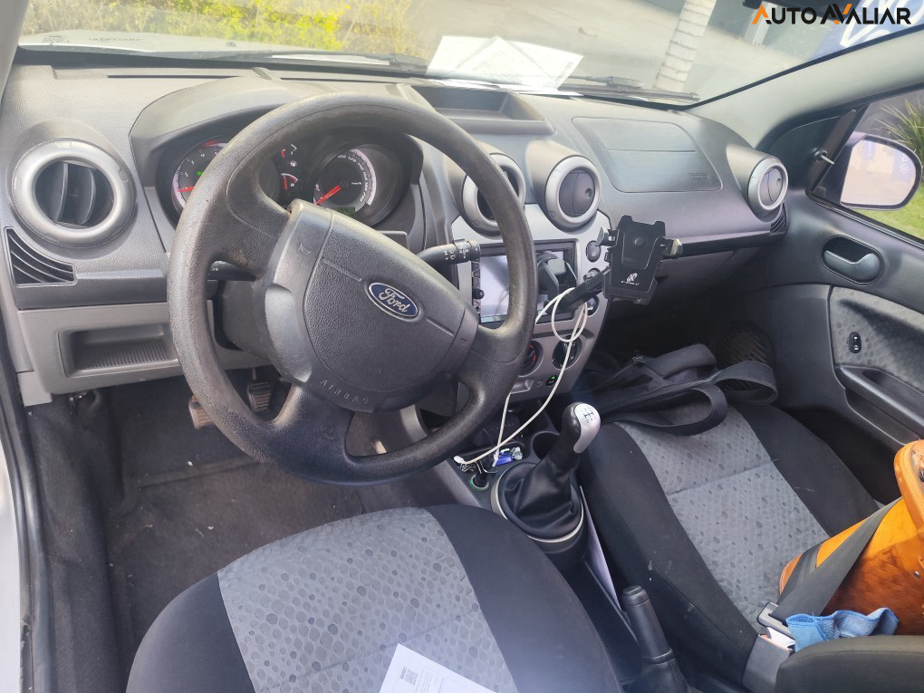 FORD FIESTA 1.0 ROCAM SE 8V FLEX 4P MANUAL