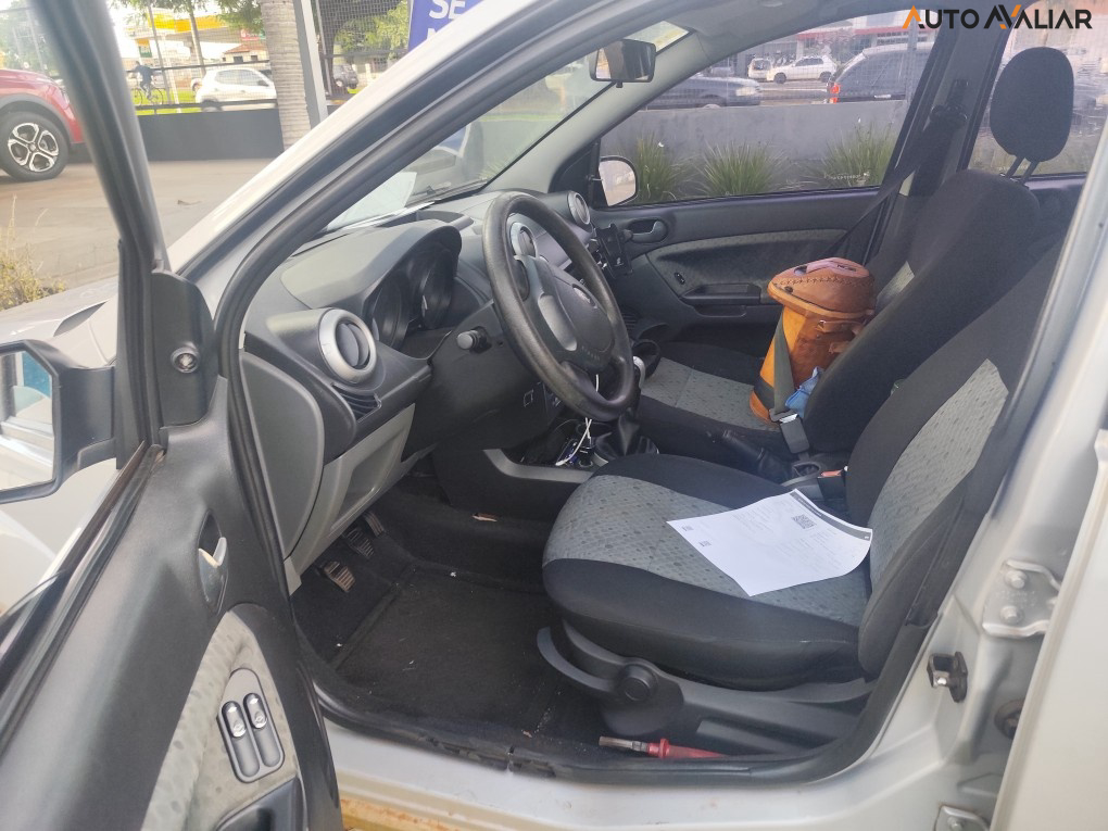 FORD FIESTA 1.0 ROCAM SE 8V FLEX 4P MANUAL