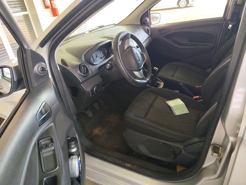 FORD KA 1.5 TI-VCT FLEX SE SEDAN MANUAL