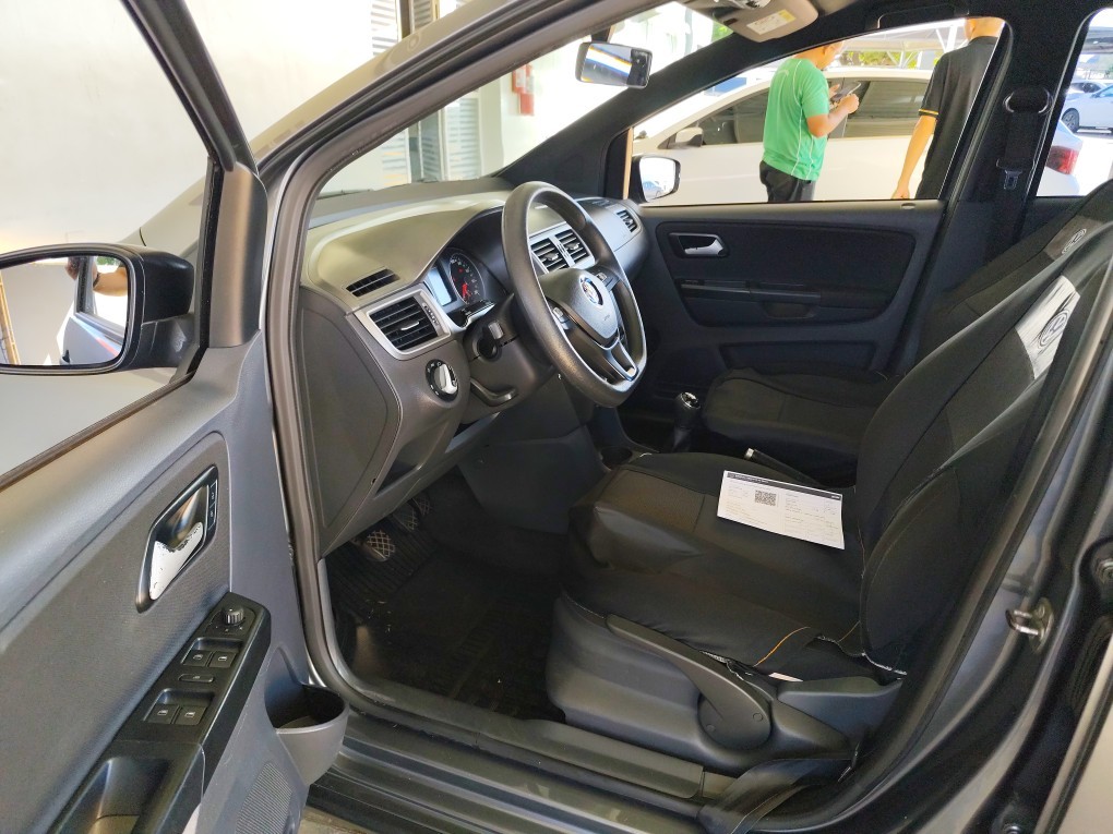 VOLKSWAGEN FOX 1.0 MPI TRACK 12V FLEX 4P MANUAL