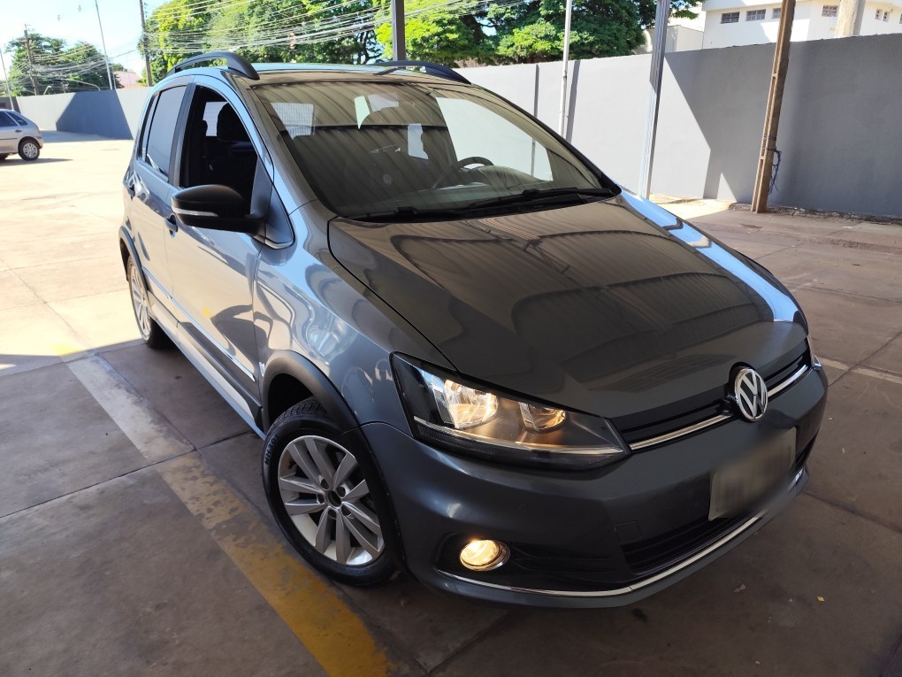 VOLKSWAGEN FOX 1.0 MPI TRACK 12V FLEX 4P MANUAL