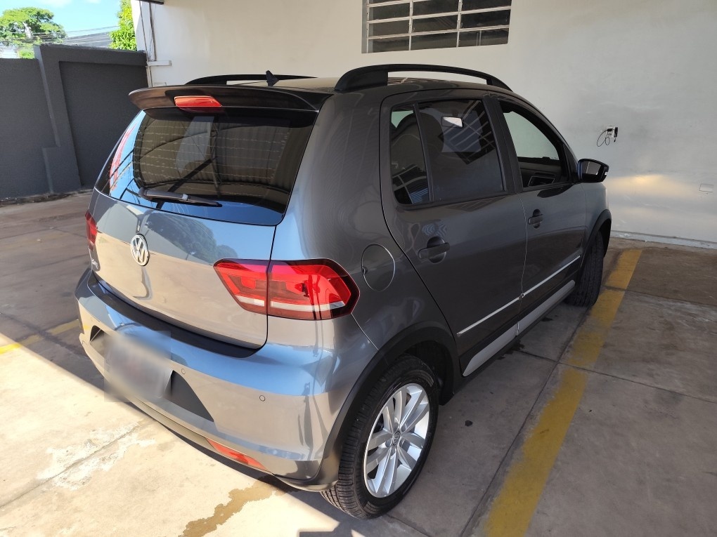 VOLKSWAGEN FOX 1.0 MPI TRACK 12V FLEX 4P MANUAL