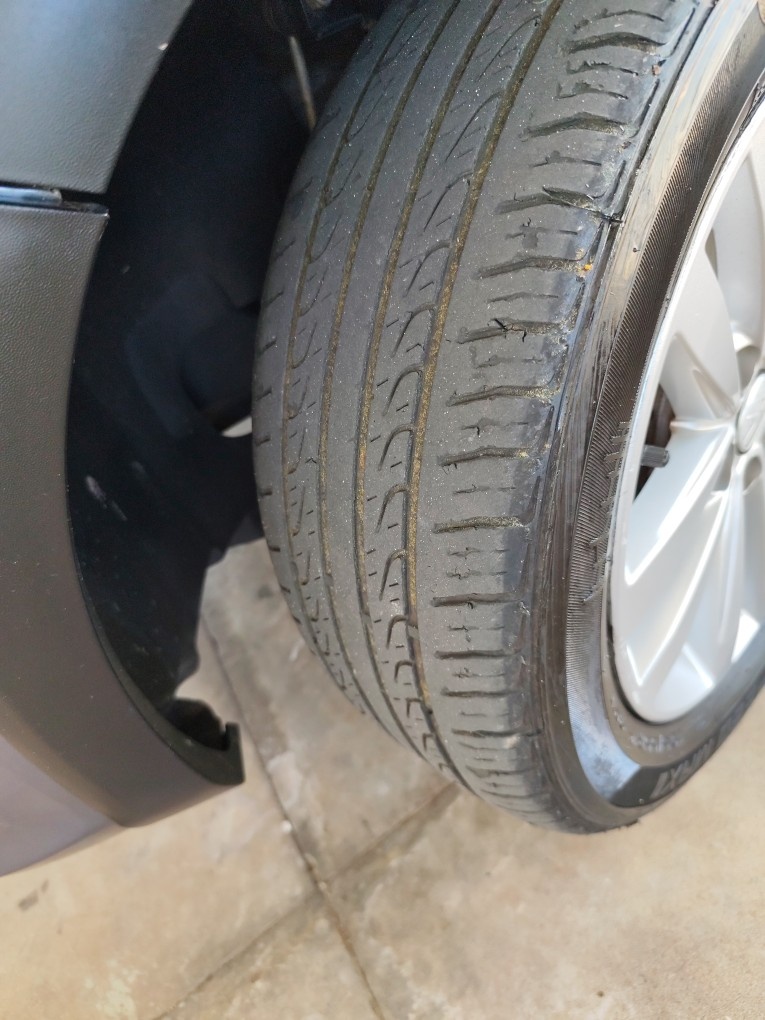 VOLKSWAGEN FOX 1.0 MPI TRACK 12V FLEX 4P MANUAL