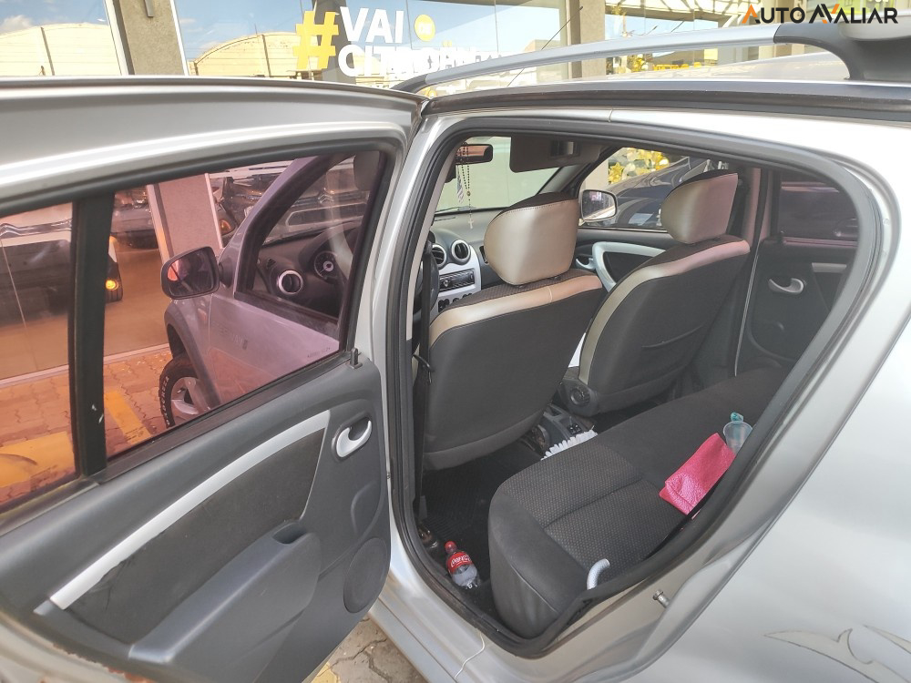 RENAULT SANDERO 1.6 STEPWAY 16V FLEX 4P MANUAL