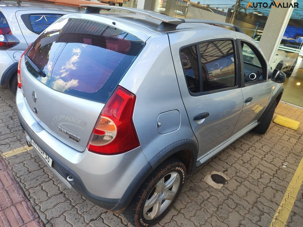 RENAULT SANDERO 1.6 STEPWAY 16V FLEX 4P MANUAL