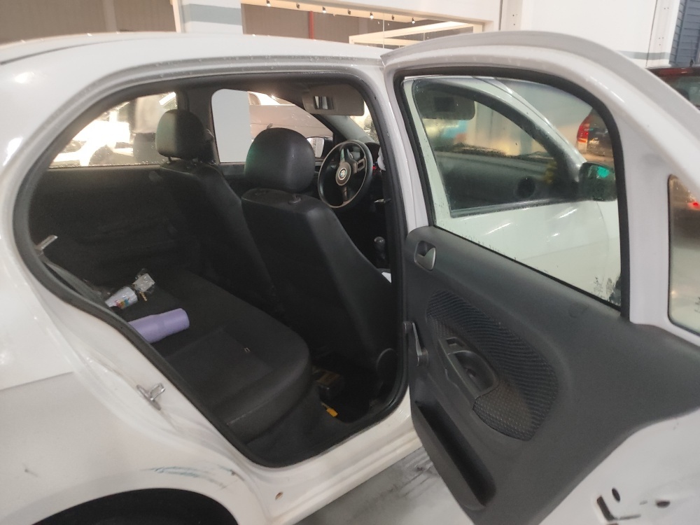 VOLKSWAGEN VOYAGE 1.0 MI TRENDLINE 8V FLEX 4P MANUAL