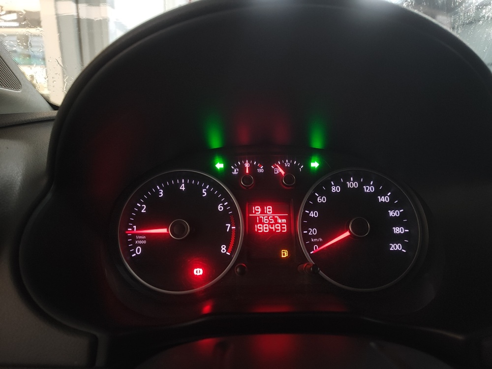 VOLKSWAGEN VOYAGE 1.0 MI TRENDLINE 8V FLEX 4P MANUAL