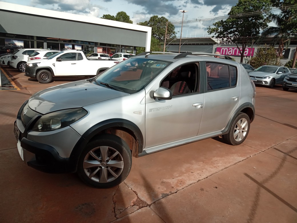 RENAULT SANDERO 1.6 STEPWAY 8V FLEX 4P MANUAL