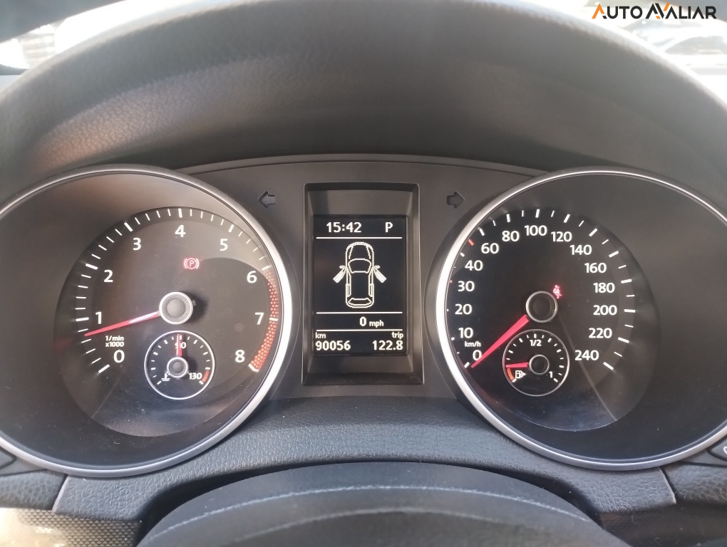 VOLKSWAGEN JETTA 2.5(TIPTR.)