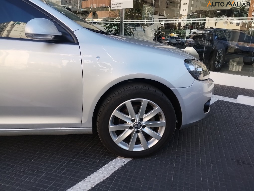 VOLKSWAGEN JETTA 2.5(TIPTR.)