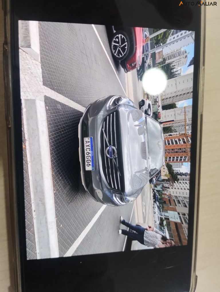 VOLVO XC60 2.0 T5 MOMENTUM GASOLINA 4P AUTOMATICO