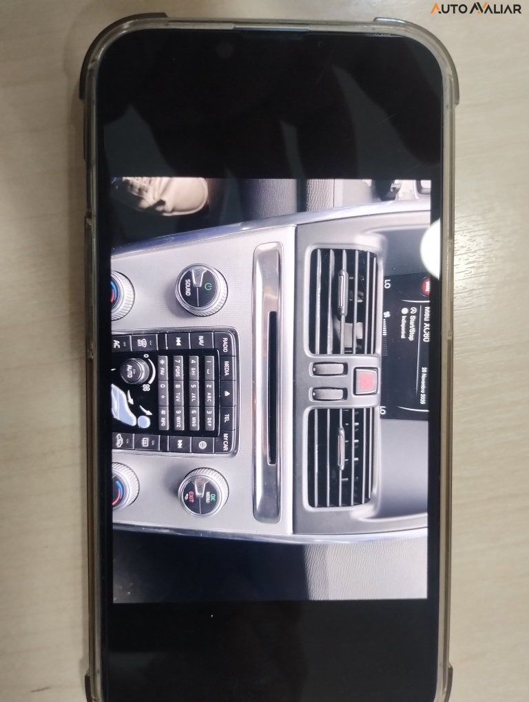 VOLVO XC60 2.0 T5 MOMENTUM GASOLINA 4P AUTOMATICO