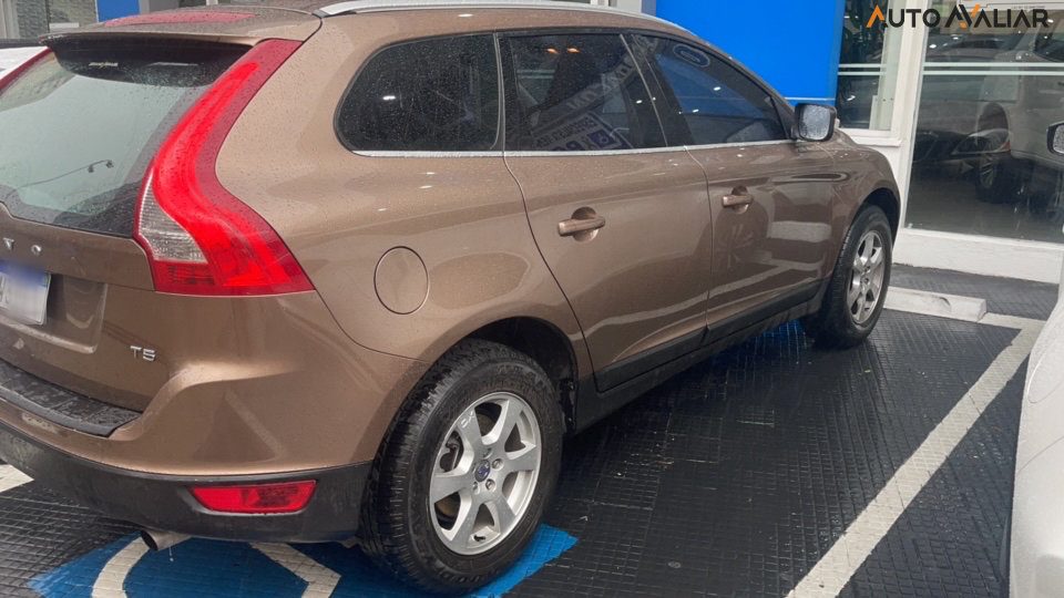 VOLVO XC60 2.0 T5 COMFORT FWD TURBO GASOLINA 4P AUTOMATICO