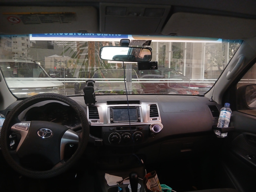 TOYOTA HILUX 2.7 SR 4X2 CD 16V FLEX 4P AUTOMATICO