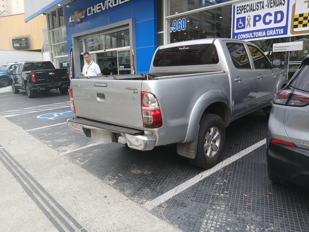 TOYOTA HILUX 2.7 SR 4X2 CD 16V FLEX 4P AUTOMATICO