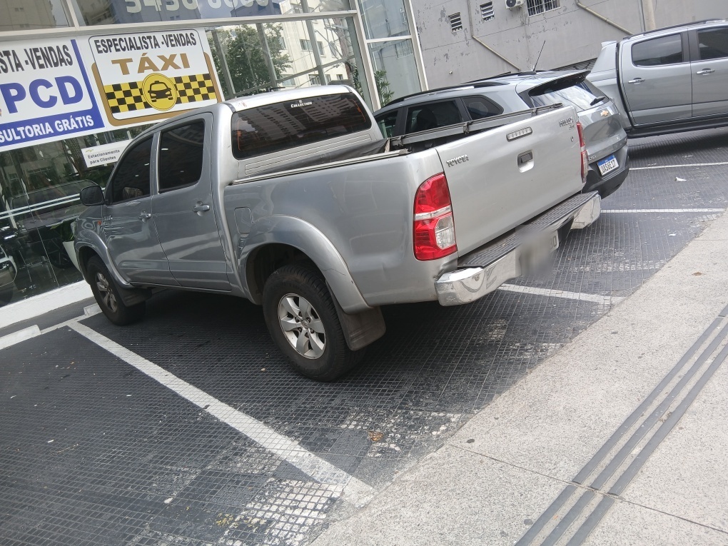 TOYOTA HILUX 2.7 SR 4X2 CD 16V FLEX 4P AUTOMATICO