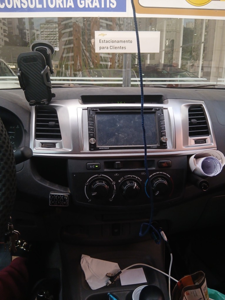 TOYOTA HILUX 2.7 SR 4X2 CD 16V FLEX 4P AUTOMATICO