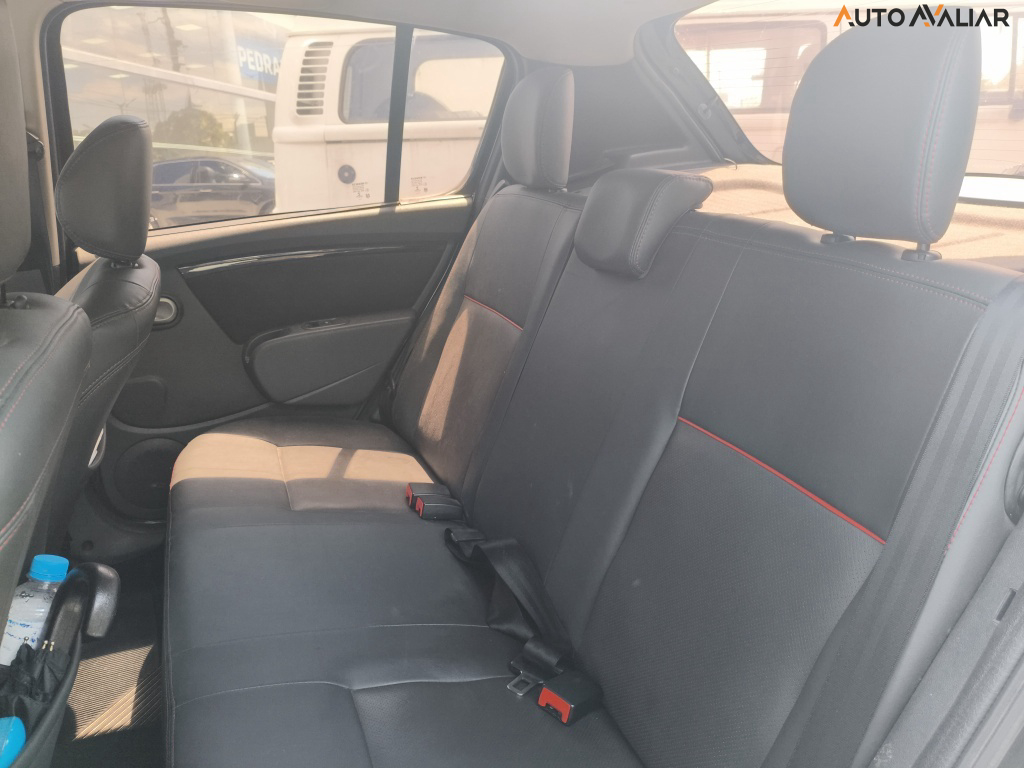 RENAULT SANDERO 1.6 STEPWAY 16V FLEX 4P AUTOMATICO