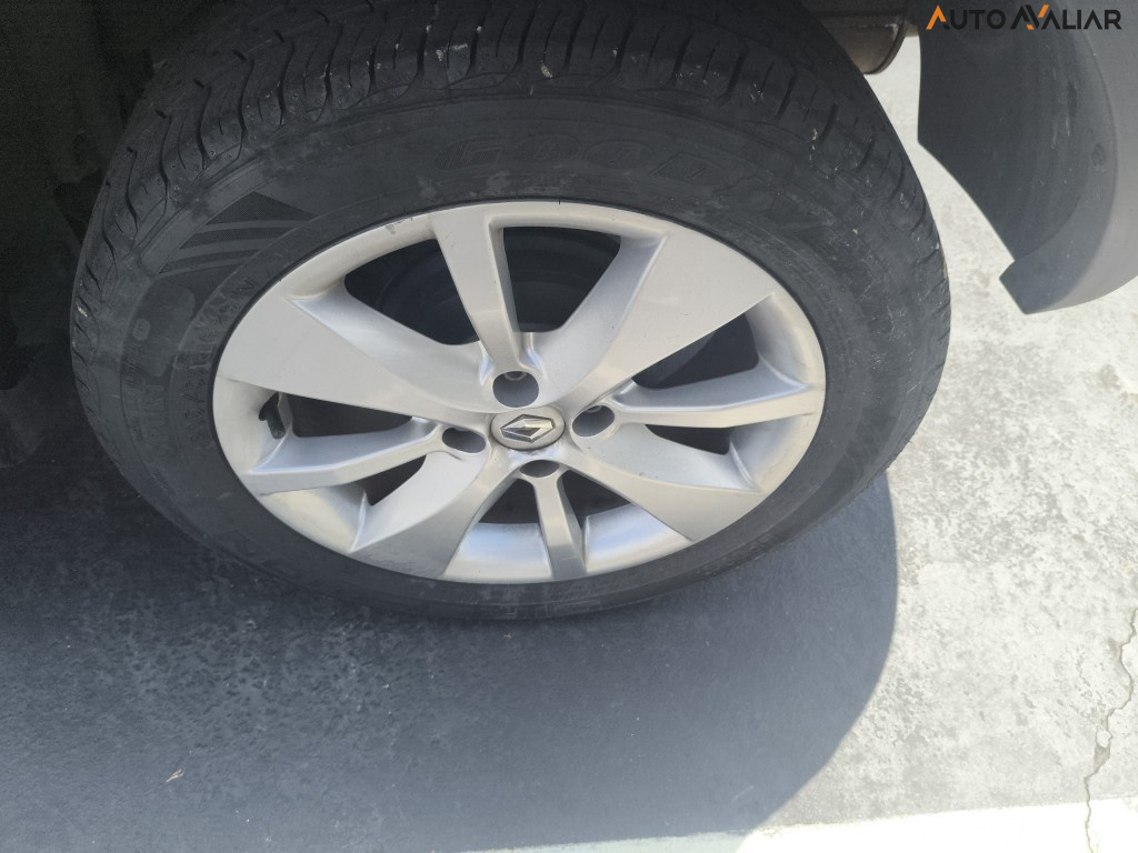 RENAULT SANDERO 1.6 STEPWAY 16V FLEX 4P AUTOMATICO