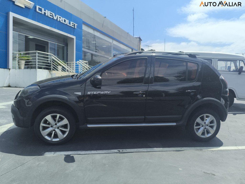 RENAULT SANDERO 1.6 STEPWAY 16V FLEX 4P AUTOMATICO