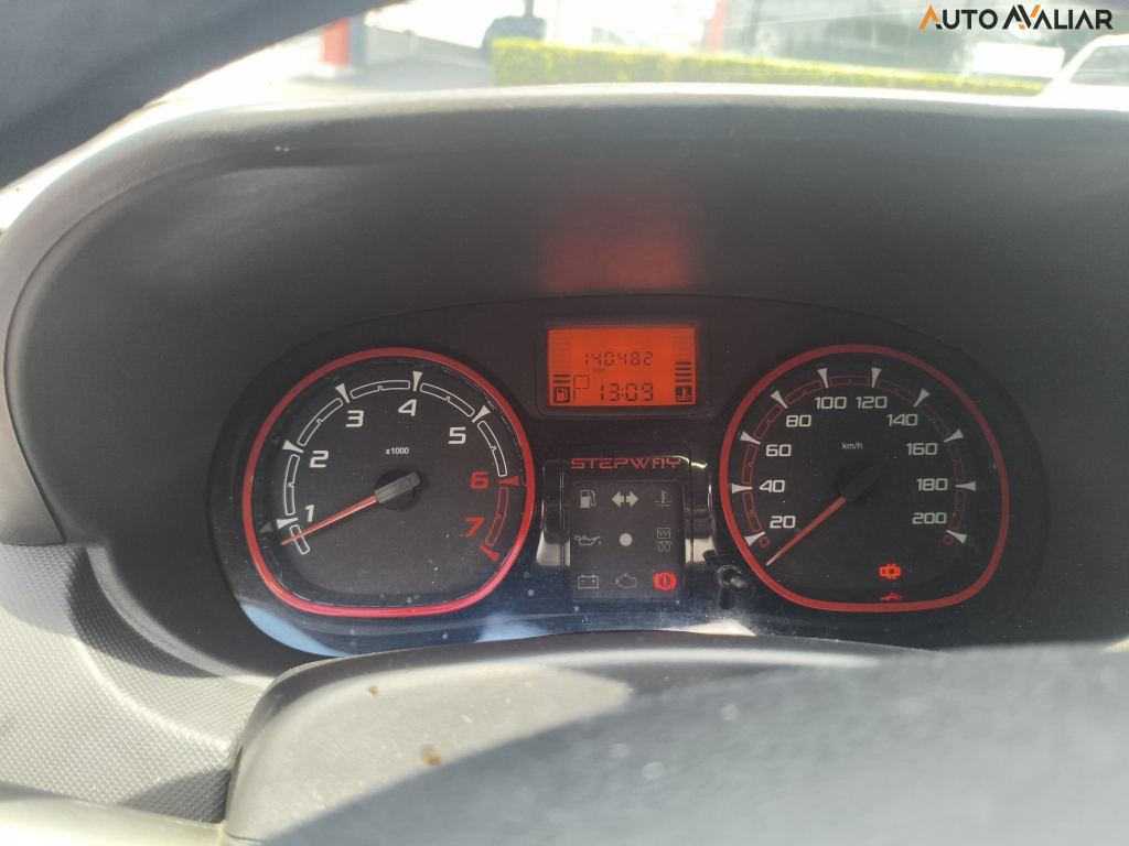 RENAULT SANDERO 1.6 STEPWAY 16V FLEX 4P AUTOMATICO