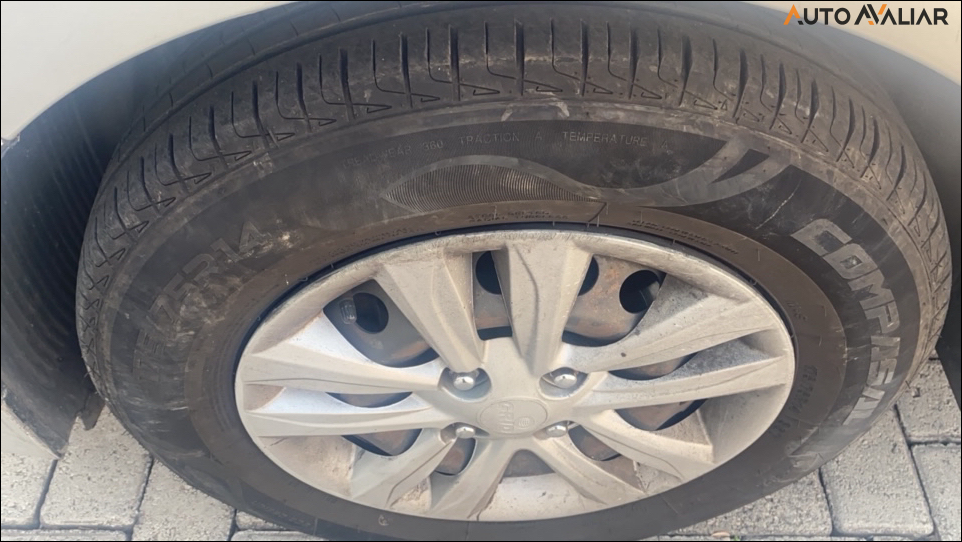 HYUNDAI HB20 1.0 COMFORT PLUS 12V FLEX 4P MANUAL